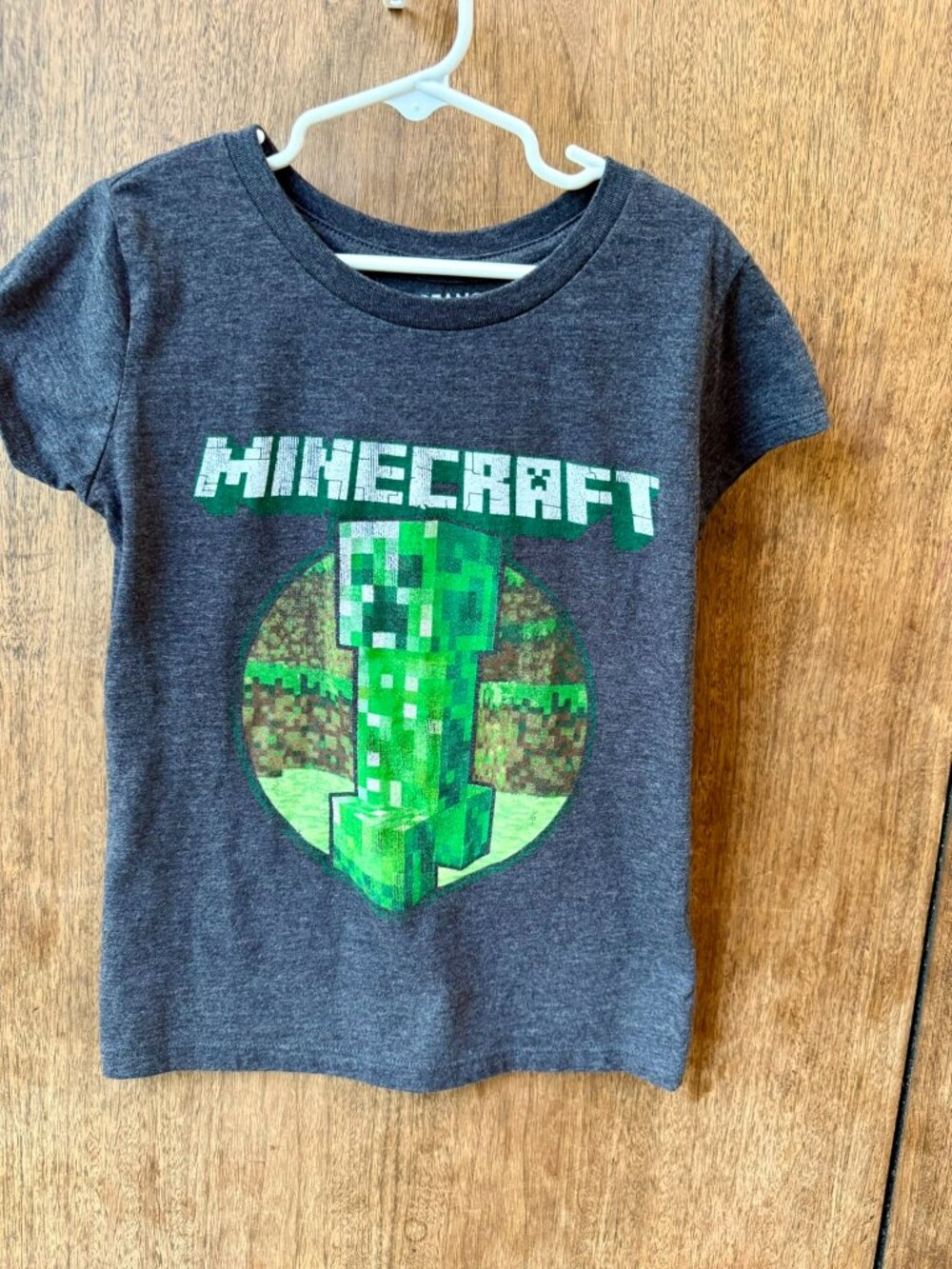 Black Mojang Minecraft Creeper Graphic T-shirt Boys size 7/8